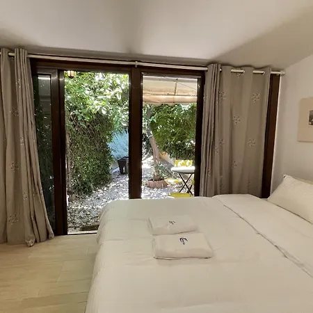 Gtrip Voula Garden Delight - 5097 Apartment *